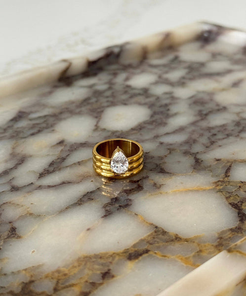 OLIVIA RING: 8